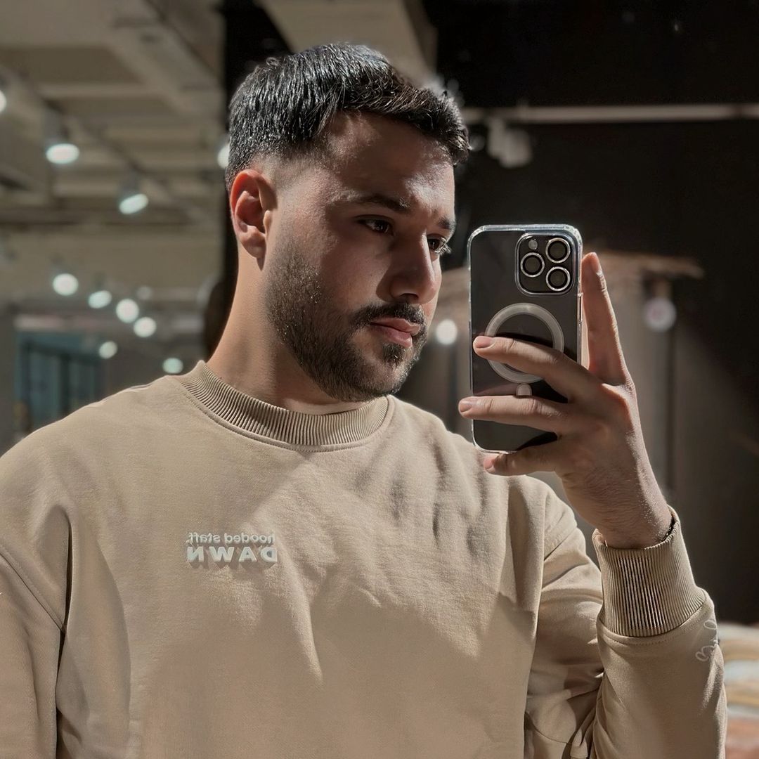 علي ا 𝐀𝐥𝐢